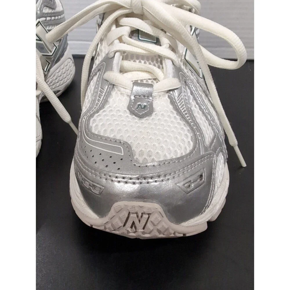 New Balance product euc
